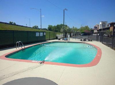 امریکاز بست والو این اوگوستا هیستریک دونتون