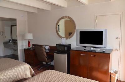 امریکاز بست والو این اوگوستا هیستریک دونتون