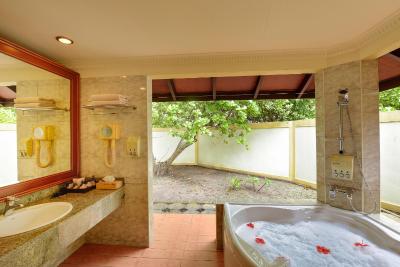 رویال آیلند ریزورت اند اسپا