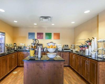 کمفرت سویتز ایست