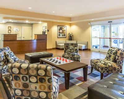 کمفرت سویتز ایست