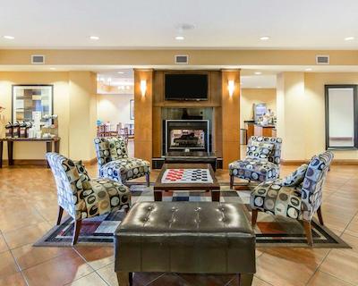 کمفرت سویتز ایست