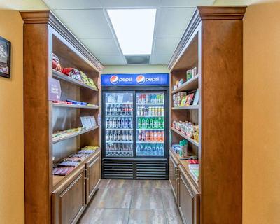 کمفرت سویتز ایست