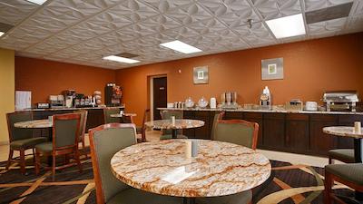 بست وسترن ناکسویل سویتز-دونتون