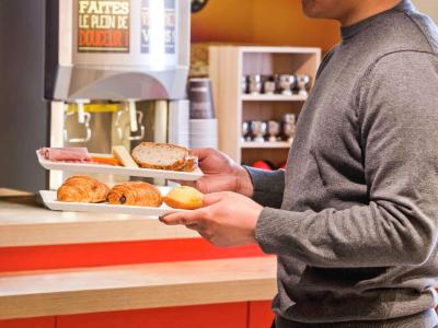 هتل ایبیز پاریز مین منتپارناس 14ام