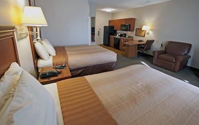 کونتری این اند سویتز بای رادیسن شروپرت-آیرپرت لا