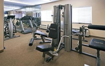 کونتری این اند سویتز بای رادیسن شروپرت-آیرپرت لا