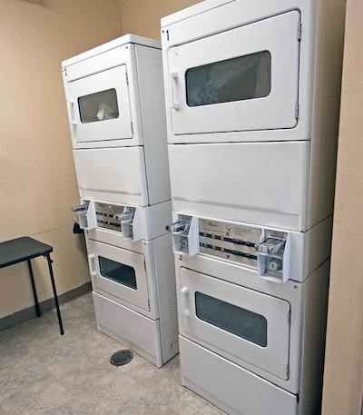 کونتری این اند سویتز بای رادیسن شروپرت-آیرپرت لا