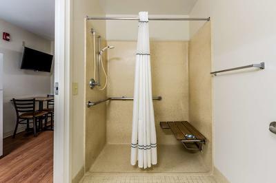 همتون استودیز فنیکس-وست