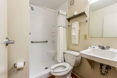 همتون استودیز فنیکس-وست