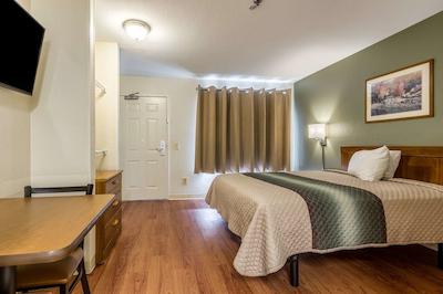 همتون استودیز فنیکس-وست