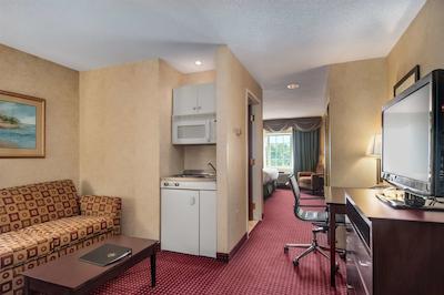 بست وسترن پلاس د این ات هامپتون