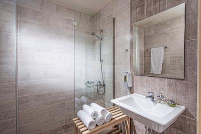 مالیتاکیز بیچ هتل