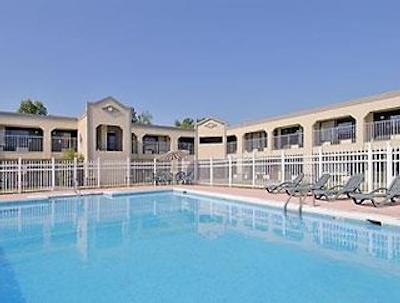 نایتز این هندرسُن