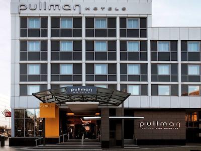 پولمن لندن اس تی پانکراس