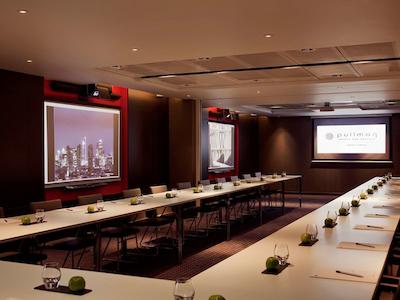 پولمن لندن اس تی پانکراس