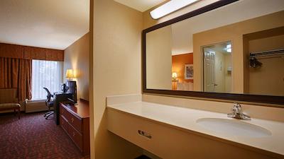 بست وسترن لویسویل ایست