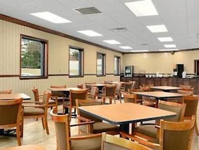 دز این کلومبوز-نرد فرت بنینگ-آیرپرت