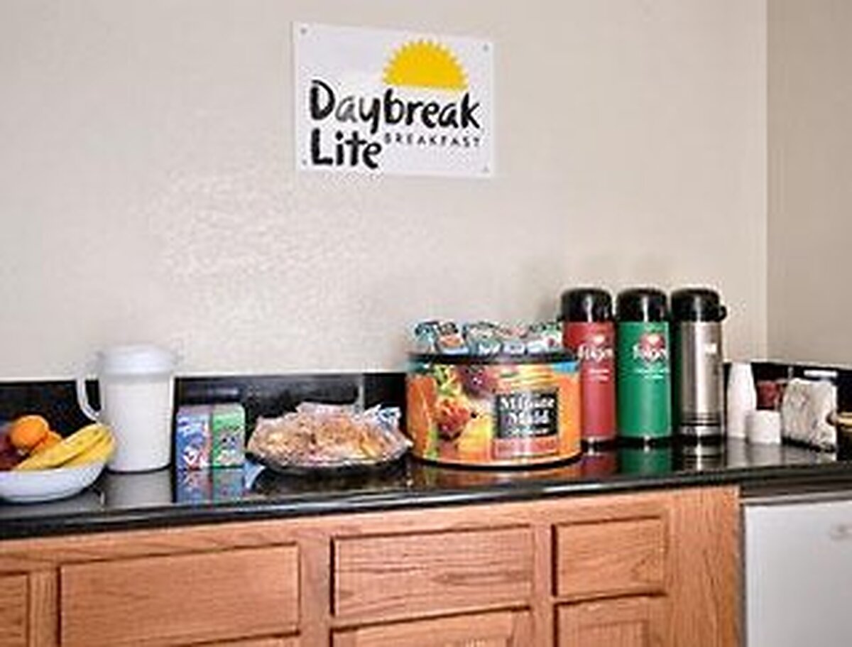 California Inn Hotel and Suites