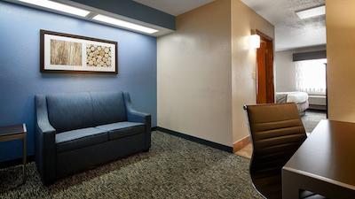 بست وسترن ریچلاند این اند سویتز