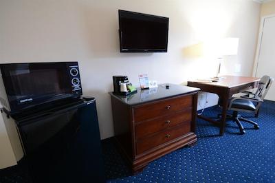 مانوسُن هتل ویرجینیا بیچ