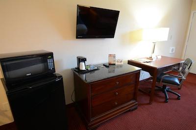 مانوسُن هتل ویرجینیا بیچ