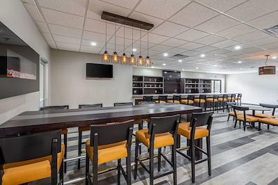 کلارین این اند سویتز نیر دونتون