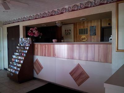 د گاردن این اند اکستندد است