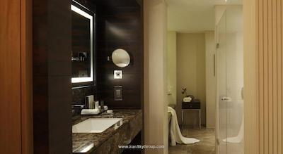 کنراد لندن اس تی جیمز