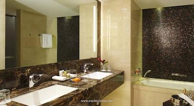 کنراد لندن اس تی جیمز