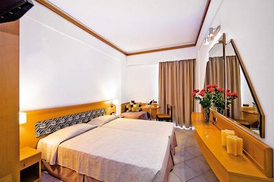 اکوامار اسمارتلین هتل