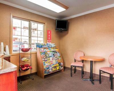 اکنو لج سیتی سنتر