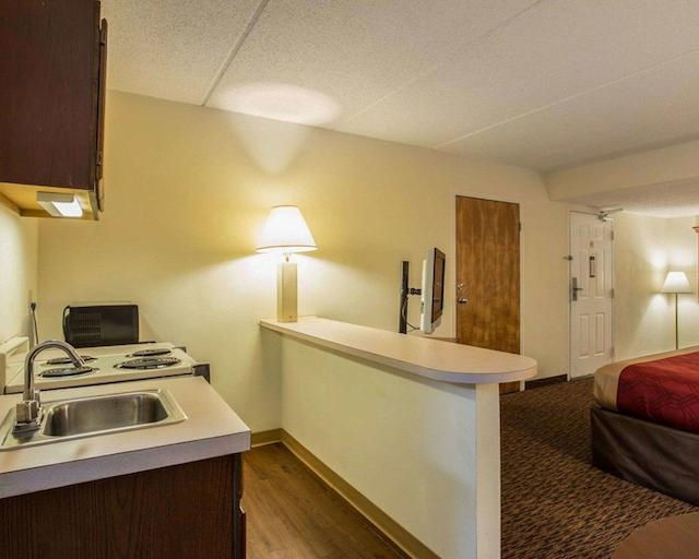 اکنو لج این اند سویتز