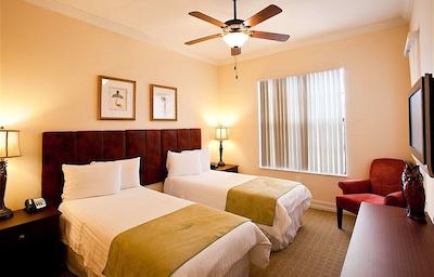 امرالد گرینز گولف ریزرت اند کونتری کلوب