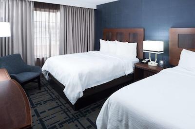 امباسی سویتز انچراج