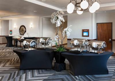 امباسی سویتز انچراج