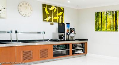 بیزواتر این