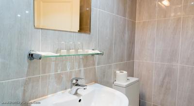 بیزواتر این