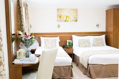 بیزواتر این