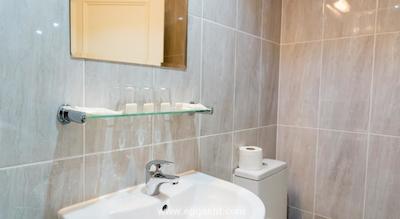 بیزواتر این