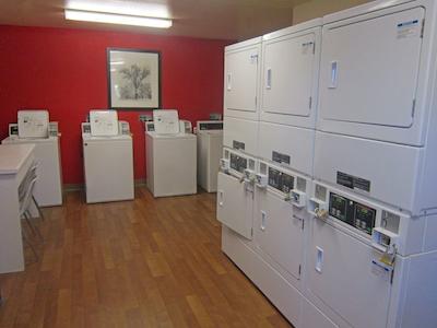 اکستندد است امریکا-ساکرامنتو-نردگات