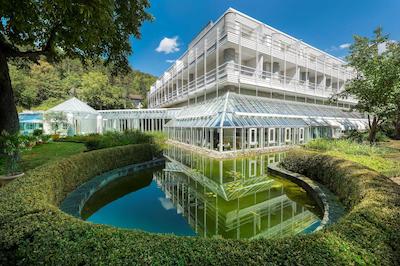 بست وسترن پرمیر پارختل باد مرجندیم