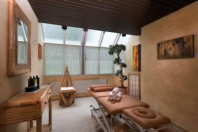 بست وسترن پرمیر پارختل باد مرجندیم