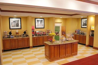 هامپتون این هامپتون-نوپرت نوز