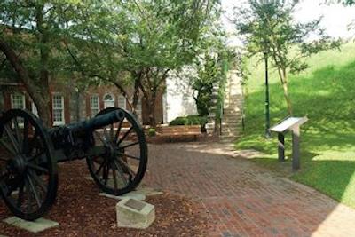 هامپتون این هامپتون-نوپرت نوز