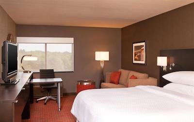 فور پوینتز بای شراتون میلواوکی نرد شر