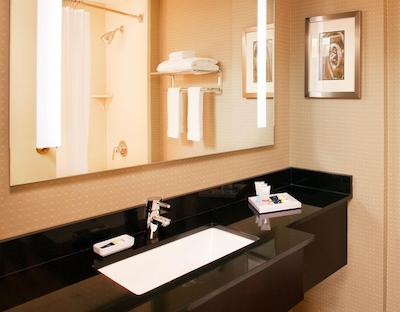 فور پوینتز بای شراتون میلواوکی نرد شر