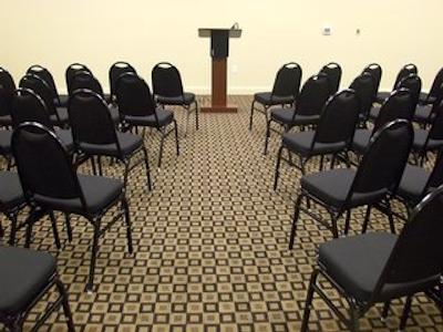 هامپتون این اند سویتز لاز وگاز اسود