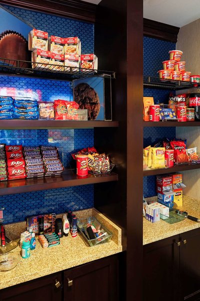 هامپتون این اند سویتز لاز وگاز اسود