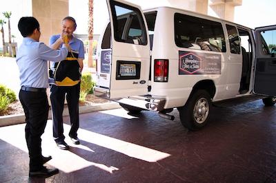 هامپتون این اند سویتز لاز وگاز اسود